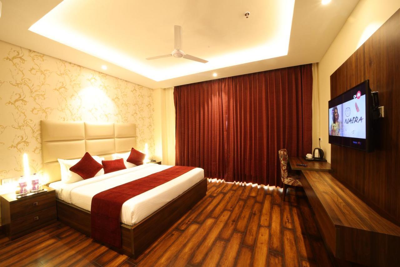 Hotel The Vilana A Unit Of Jg Developers Rishīkesh 外观 照片