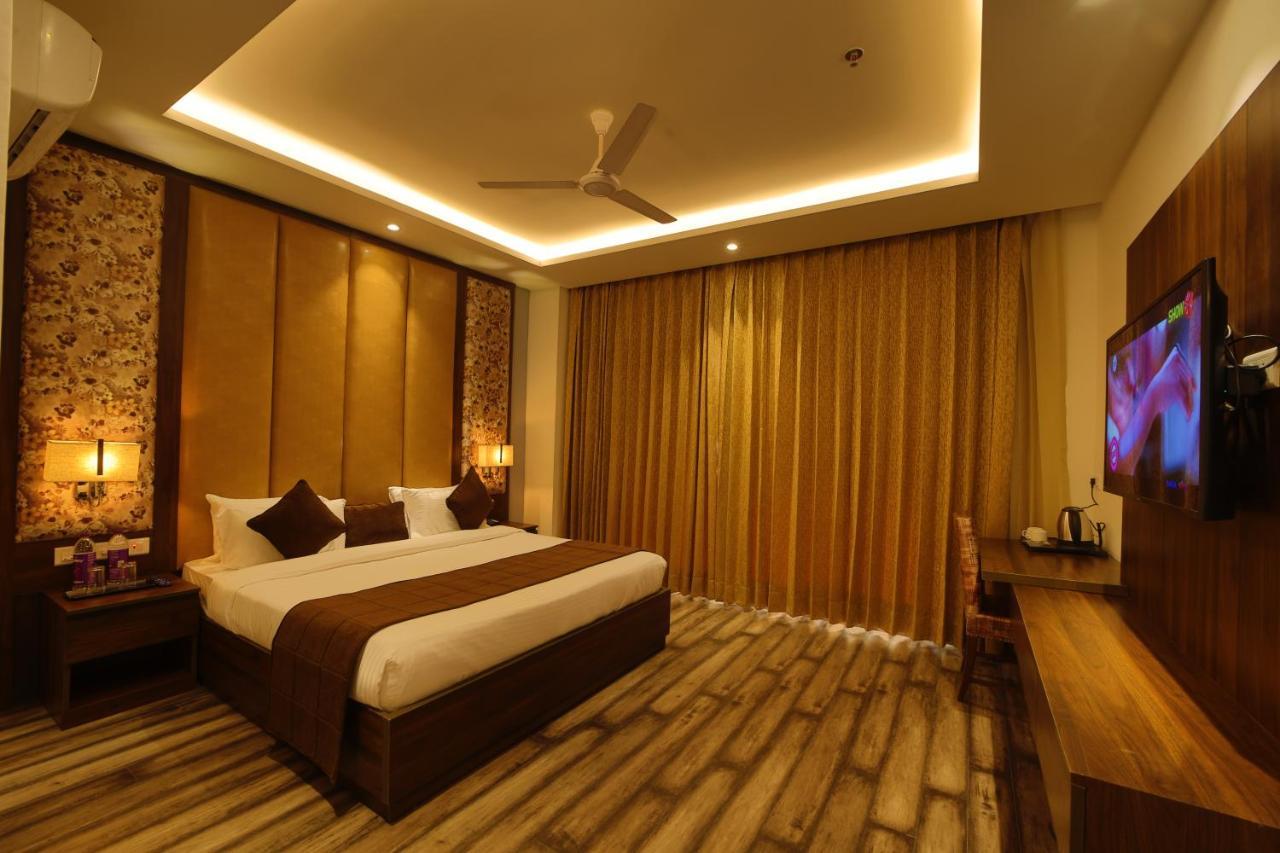 Hotel The Vilana A Unit Of Jg Developers Rishīkesh 外观 照片