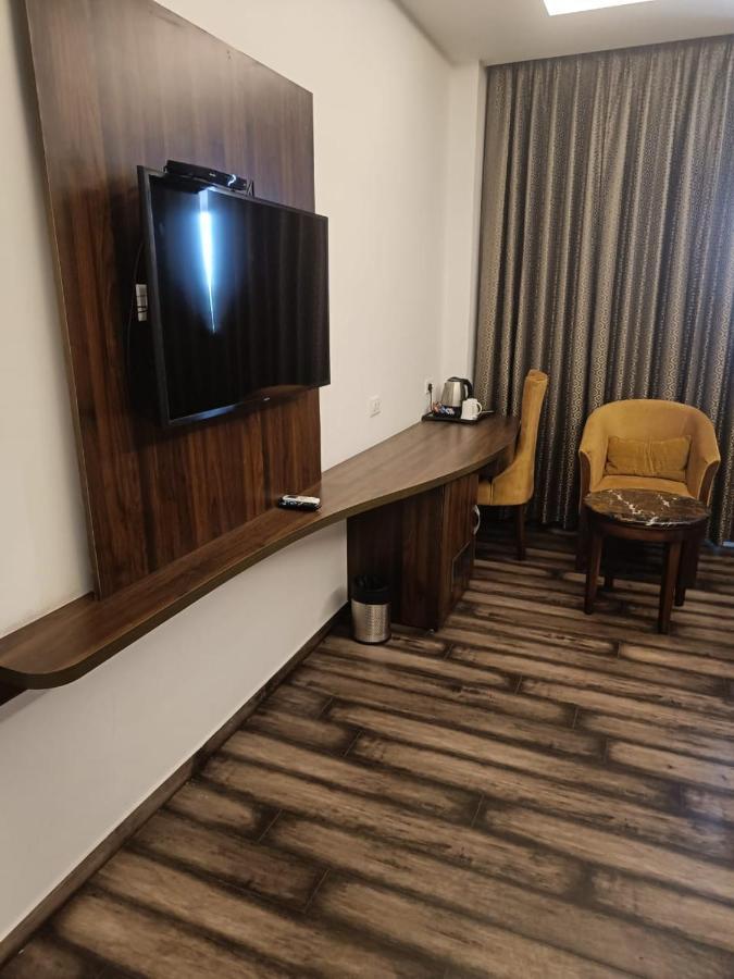 Hotel The Vilana A Unit Of Jg Developers Rishīkesh 外观 照片